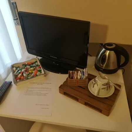 Locanda Della Pieve Tizzano Val Parma Екстериор снимка