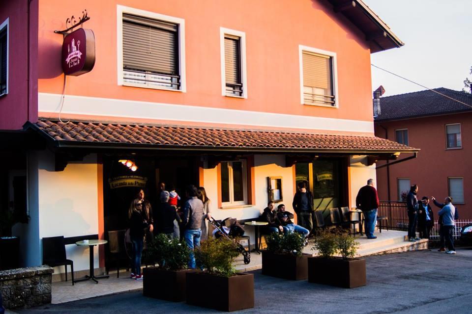 Locanda Della Pieve Tizzano Val Parma Екстериор снимка