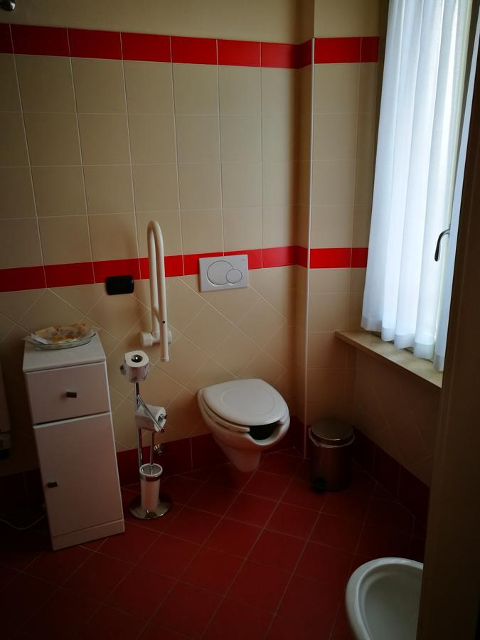 Locanda Della Pieve Tizzano Val Parma Екстериор снимка
