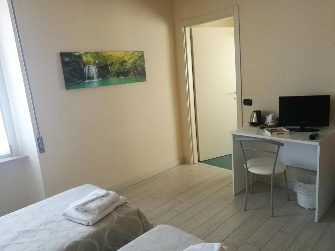 Locanda Della Pieve Tizzano Val Parma Екстериор снимка